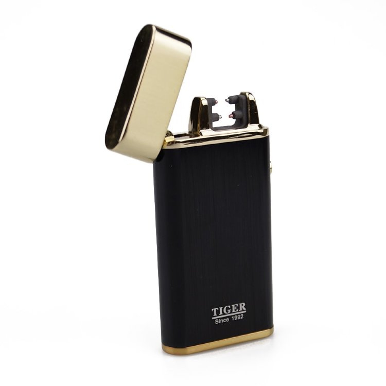 Чёрная зажигалка Tiger Электронная зажигалка TIGER USB имеет очень солидный вид и станет отличным, оригинальным подарком!